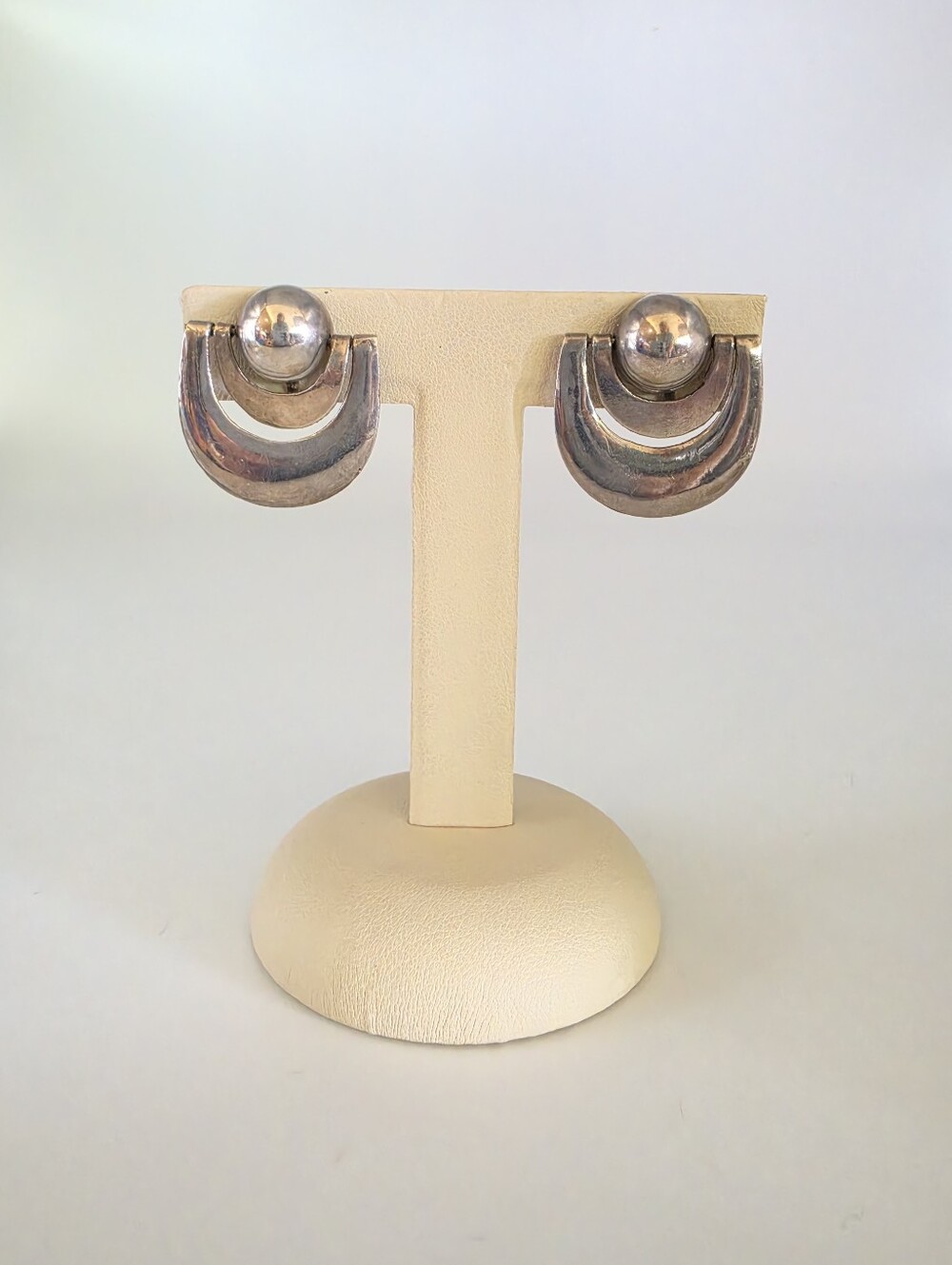 "Mexico Silver" Antique Modernist Earrings - Picture 6 of 12
